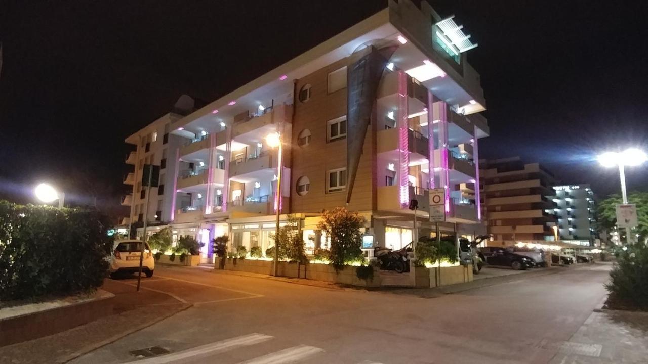 Hotel Record Riccione Exterior foto