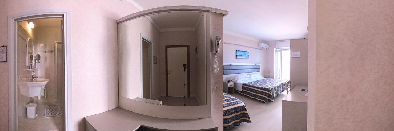 Hotel Record Riccione Exterior foto